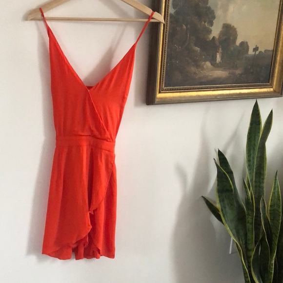 Lovers + Friends Dresses & Skirts - Lovers + Friends Lace Details Dress
